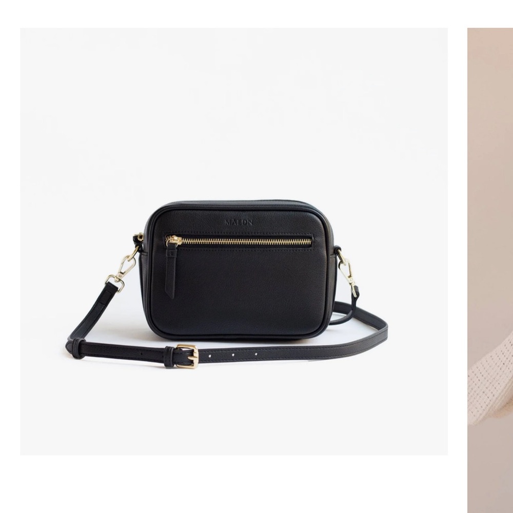 Maedn Classic Zip Crossbody